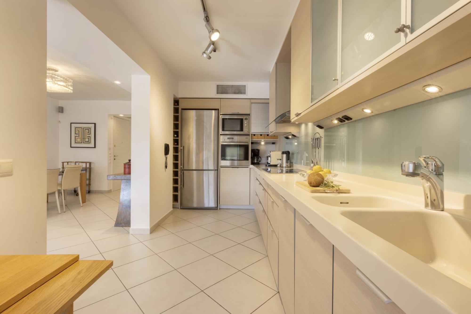 Athenian Riviera Seaview Apartment *
